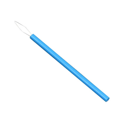Needleque – Colorful Needle Threader Sewing Tool