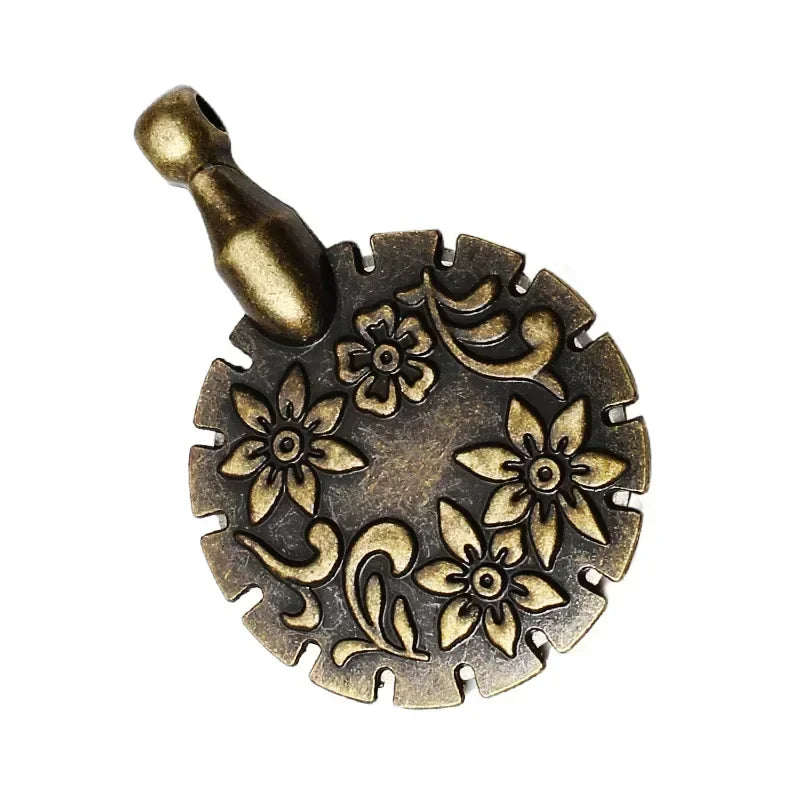 StitchRelic – Vintage Metal Thread Cutter Tool