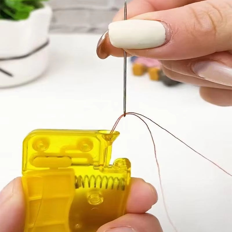 AutoThread – Automatic Needle Threading Tool