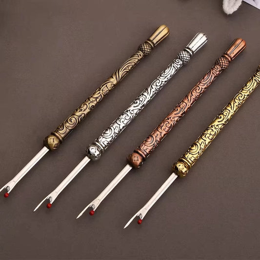 ThreadLift – Metal Handle Seam Ripper