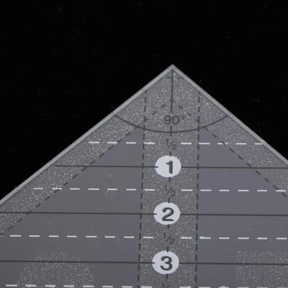 Quilturs – Precision Acrylic Dresden Ruler