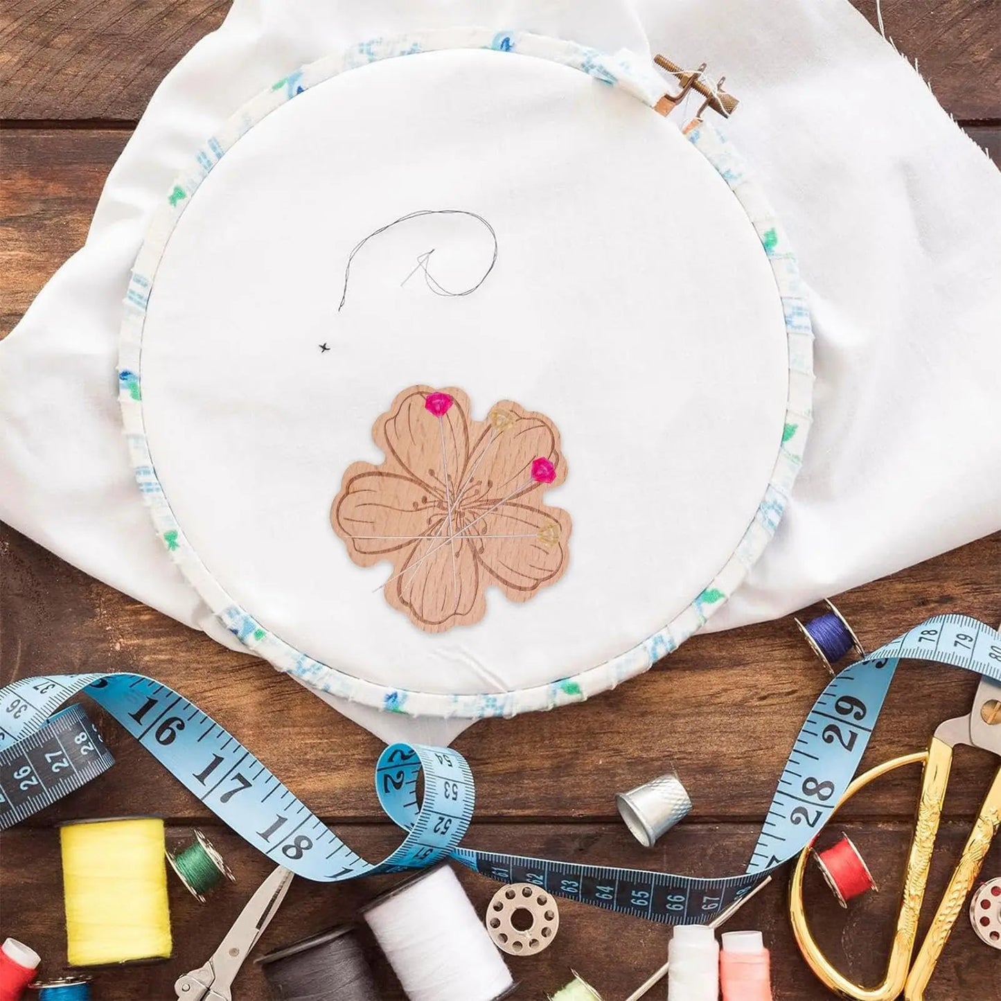 Needlista – Wooden Needle Magnet Minder