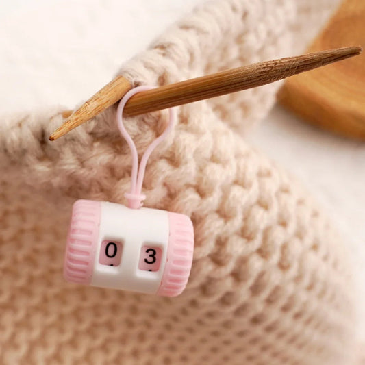 CountyCount – Mini Handheld Knitting Row Counter